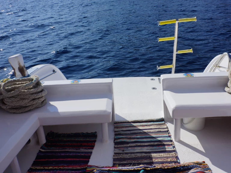 Alquiler Yate de lujo Sharm  con o sin  título de navegación