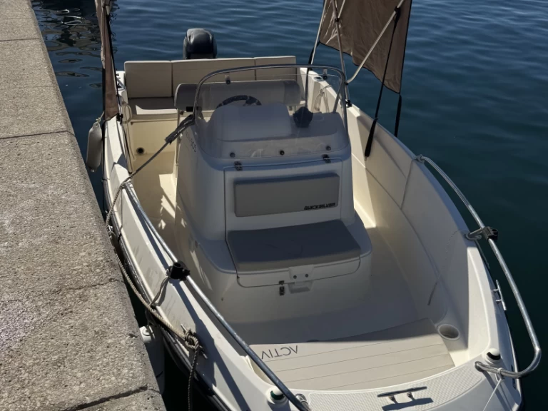 Alquiler Lancha Quicksilver con o sin  título de navegación