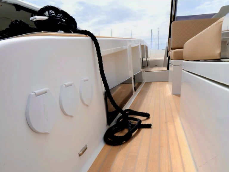 Lucky Wood Vicenzo 39 WA de alquiler a Zadar