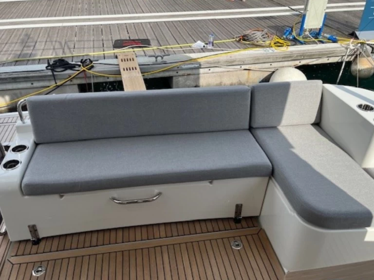 Alquiler de embarcaciones Bénéteau Swift Trawler 41 enPirovac en Samboat