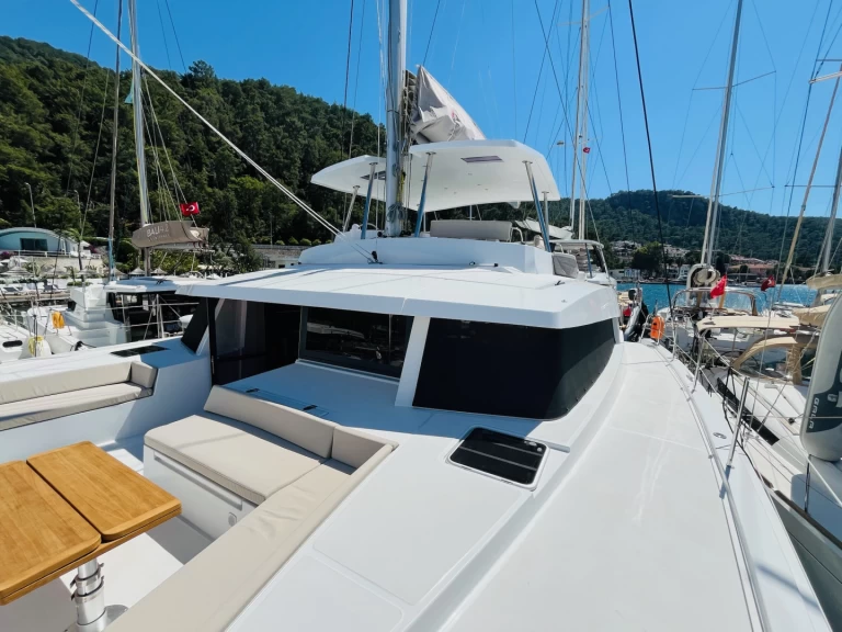 Alquiler Catamarán Bali con o sin  título de navegación