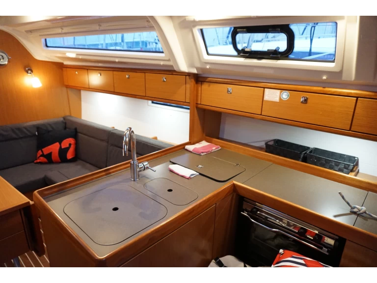 Alquiler de Bavaria Cruiser 37 en Lemmer