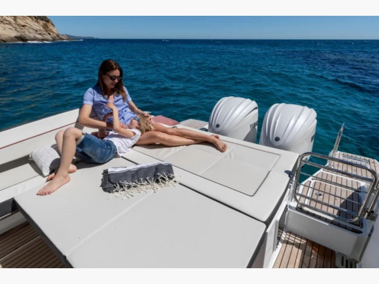 Alquiler de barcos Hyères barato de Cap Camarat 9,0 WA