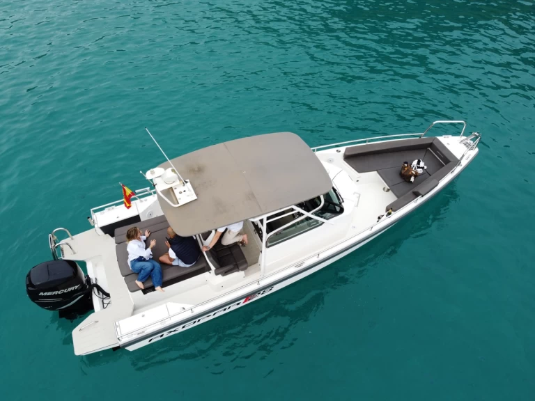 Lancha para alquilar Club Nàutic Santa Ponsa al mejor precio