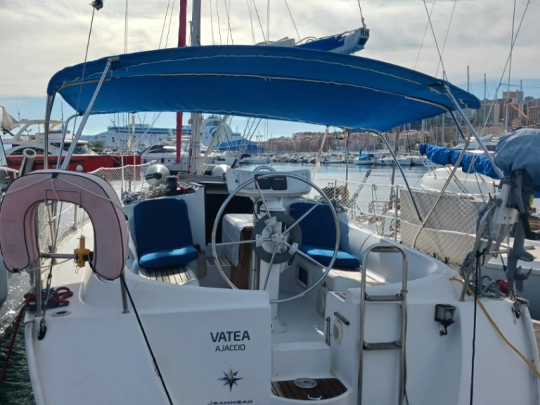 Alquiler de Velero, con o sin patrón Jeanneau Ajaccio