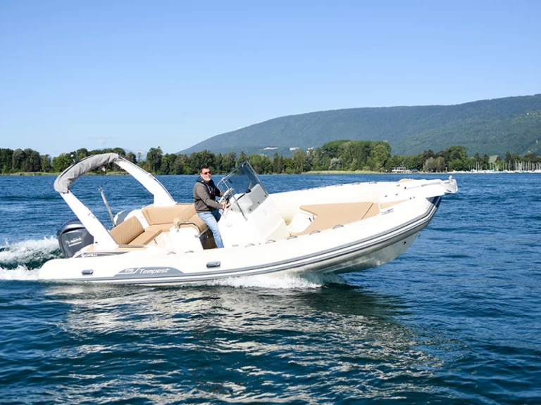 Alquiler Porto Rotondo - Capelli Tempest 770 en SamBoat