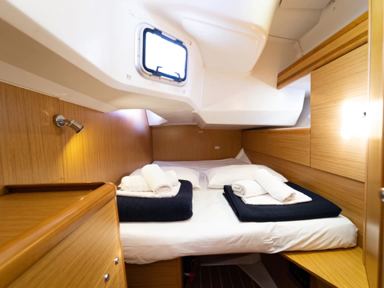 Velero para alquilar Kavála al mejor precio