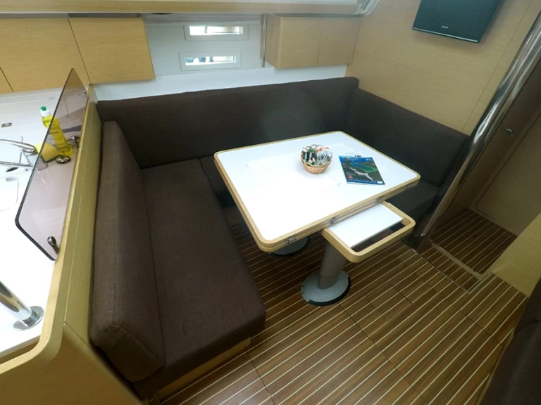 Alquiler Velero en Šibenik - Elan Impression 444