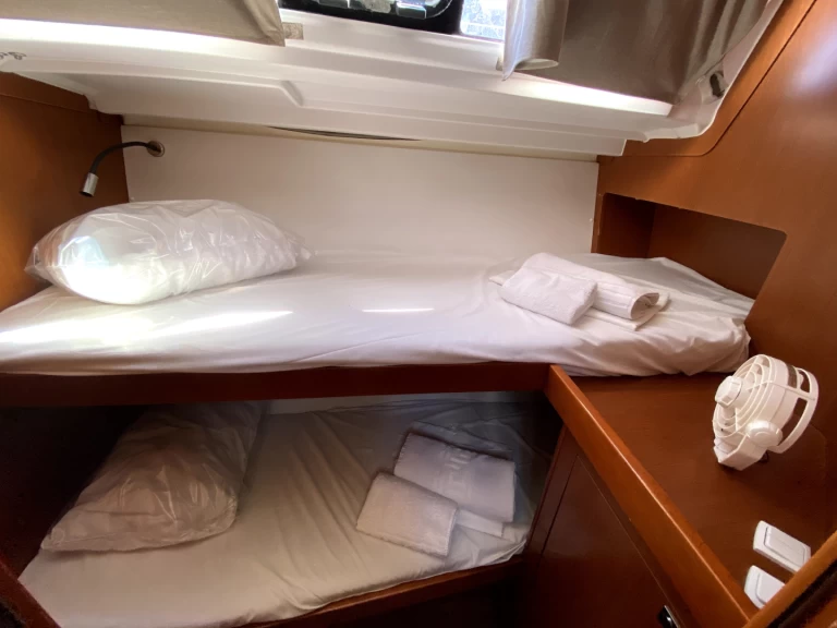 Bénéteau Oceanis 48 de alquiler a Rhodes (Ciudad)