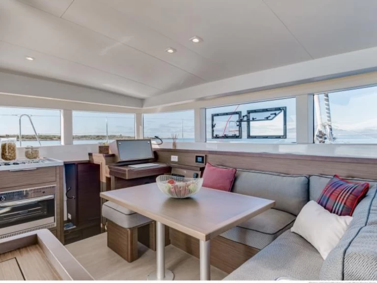 Alquiler de Catamarán, con o sin patrón Lagoon Cos