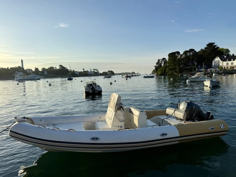 Alquiler Neumática en Port de Sainte-Marine - Zodiac Medline 740
