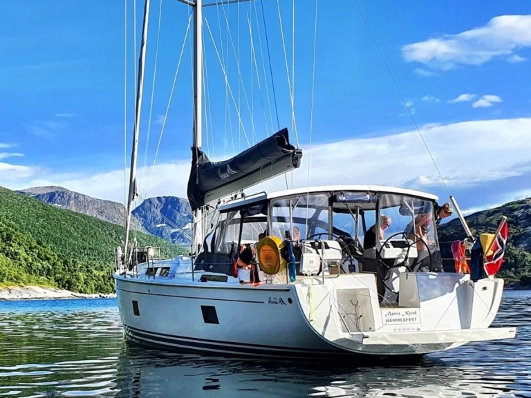 Alquiler de embarcaciones Hanse Hanse 458 - 80 enEidkjosen en Samboat