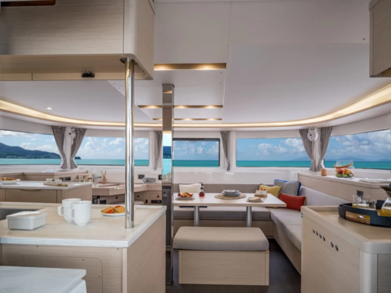 Alquiler de barcos Vlychada barato de Lagoon 46