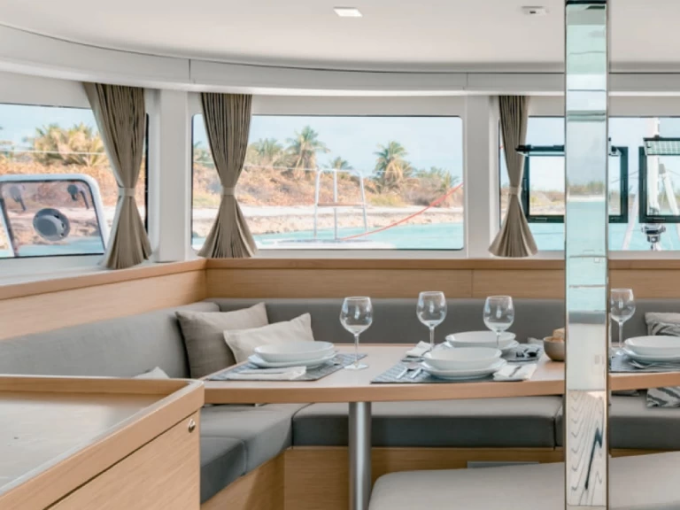 Alquiler de Lagoon Lagoon 42 en Vlychada