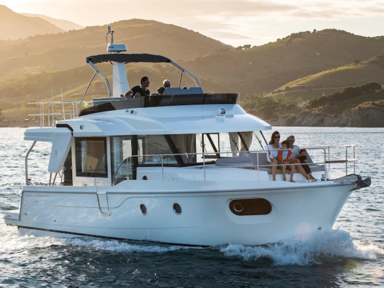 Alquiler de Bénéteau Swift Trawler 41 Fly en Pula