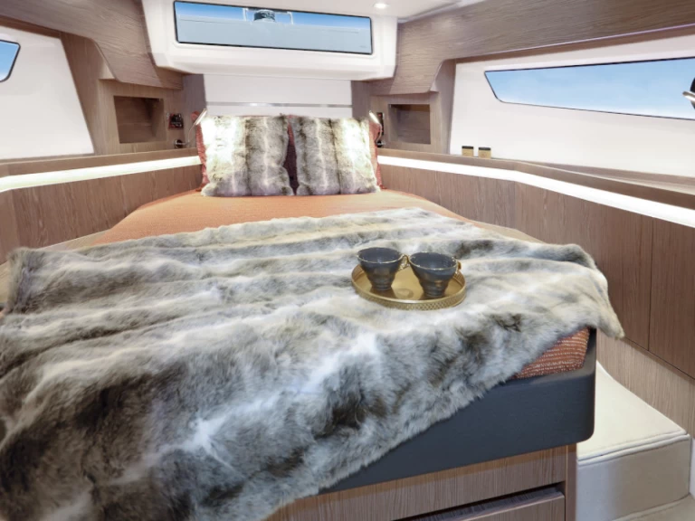 Alquiler de Sealine Sealine F430 en Pula