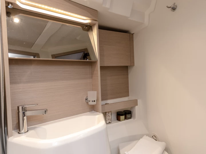 Alquiler Velero Jeanneau con o sin  título de navegación