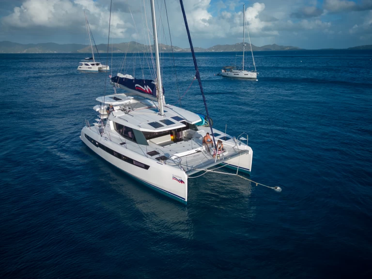 Alquiler Catamarán Leopard con o sin  título de navegación