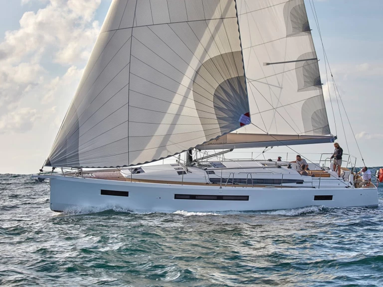 Alquiler Furnari - Jeanneau Sun Odyssey 490 en SamBoat