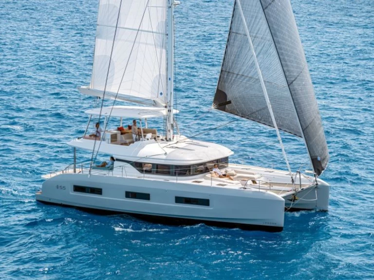 Alquiler de Catamarán, con o sin patrón Lagoon Lávrio