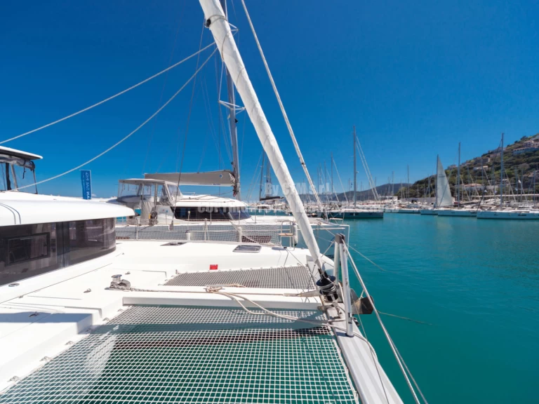 Catamarán para alquilar Capo d'Orlando al mejor precio