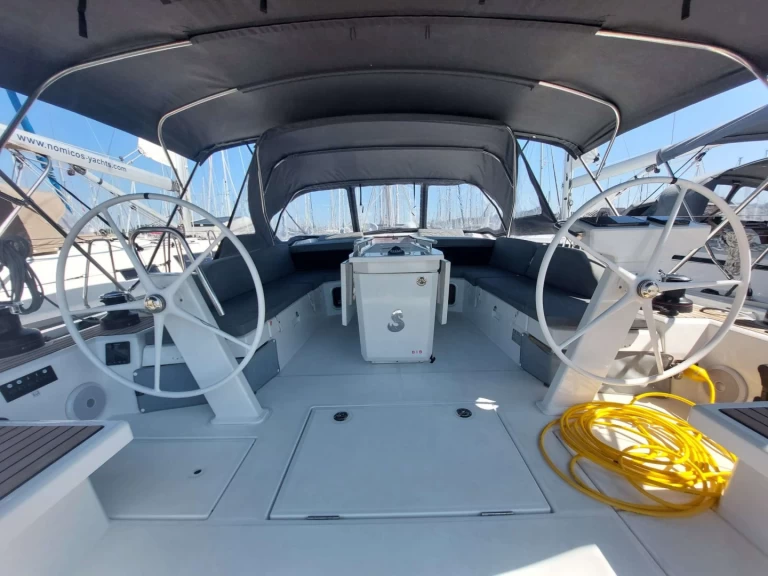 Alquiler de Velero, con o sin patrón Bénéteau Gouviá