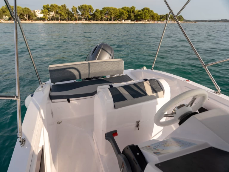 Alquiler Lancha  con o sin  título de navegación