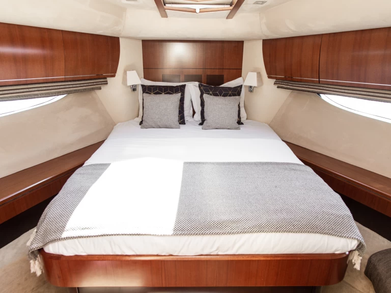 Alquiler de barcos Šibenik barato de Galeon 640 Fly