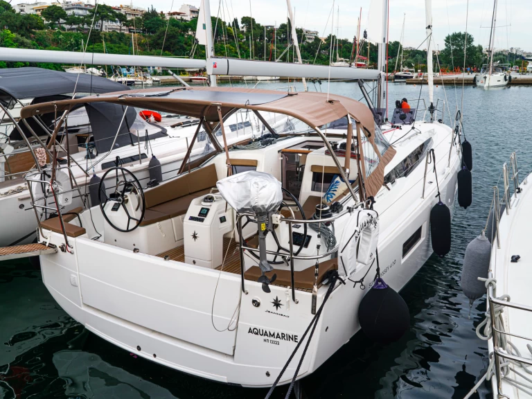 Alquiler de embarcaciones Jeanneau Sun Odyssey 410 enLefkáda en Samboat