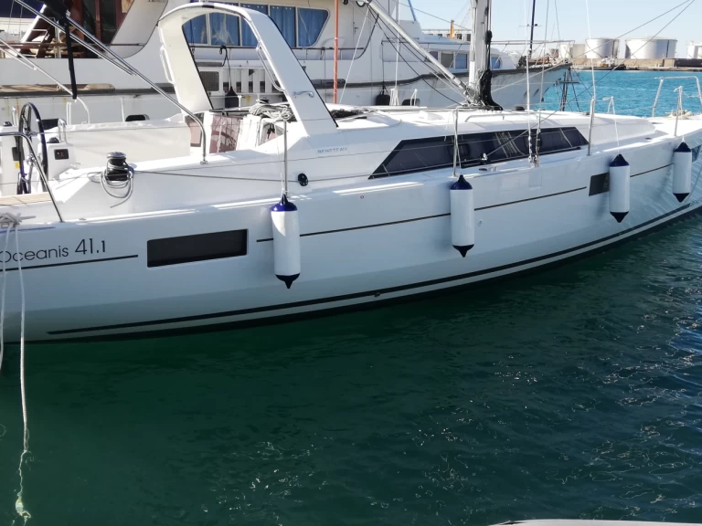 Bénéteau Oceanis 41.1 de alquiler a Vibo Marina
