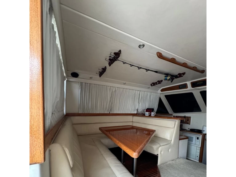 Alquiler de embarcaciones Riviera Riviera 39 Open Flybridge enPonta Delgada (São Pedro) en Samboat