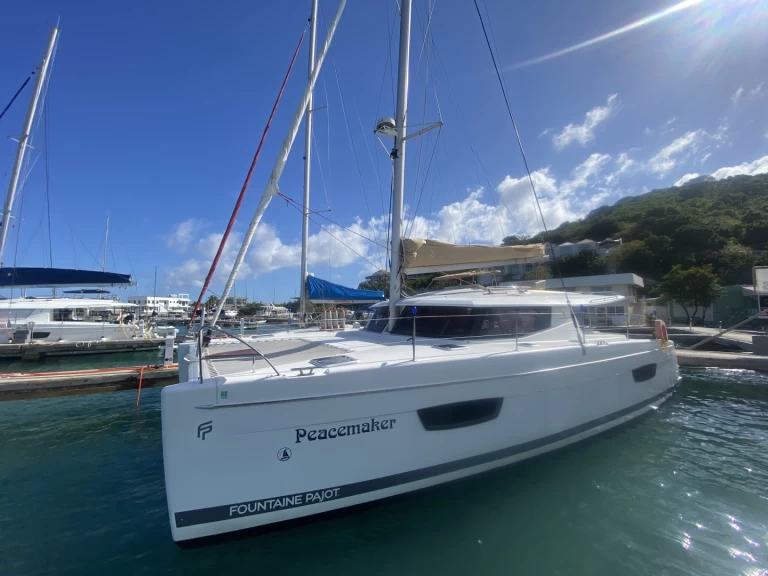 Alquiler Catamarán Fountaine Pajot con o sin  título de navegación