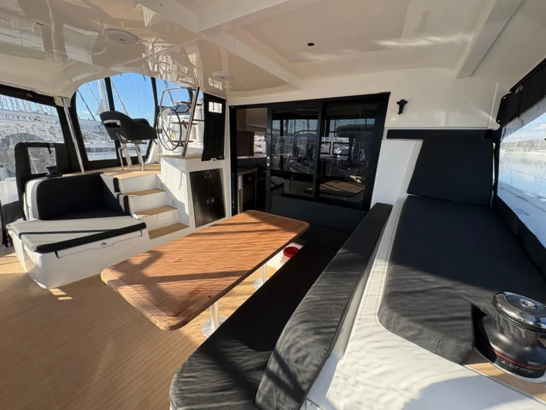 Catamarán para alquilar Sukošan al mejor precio