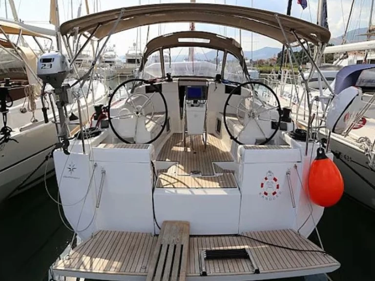 Jeanneau Sun Odyssey 419 de alquiler a Kaštel Gomilica