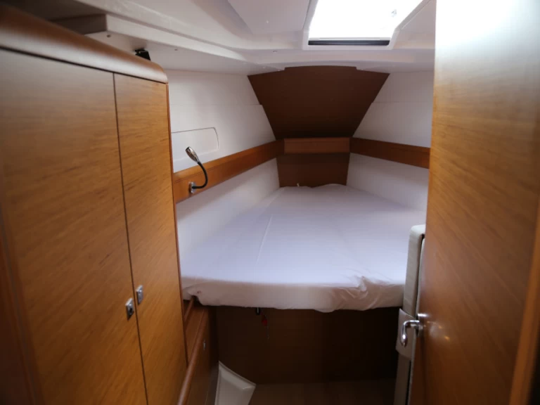 Alquiler Kaštel Gomilica - Jeanneau Sun Odyssey 419 en SamBoat