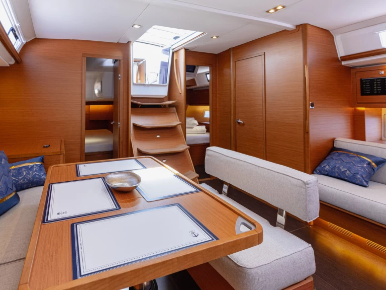 Dufour Dufour 470 owner layout de alquiler a Kaštel Gomilica
