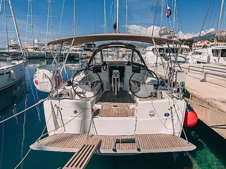 Jeanneau Sun Odyssey 389 de alquiler a Kaštel Gomilica