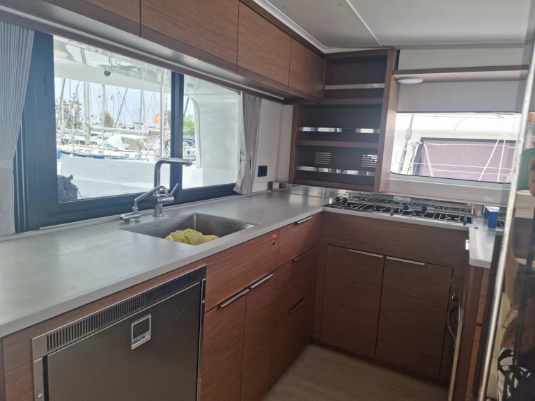 Alquiler Catamarán Lagoon con o sin  título de navegación