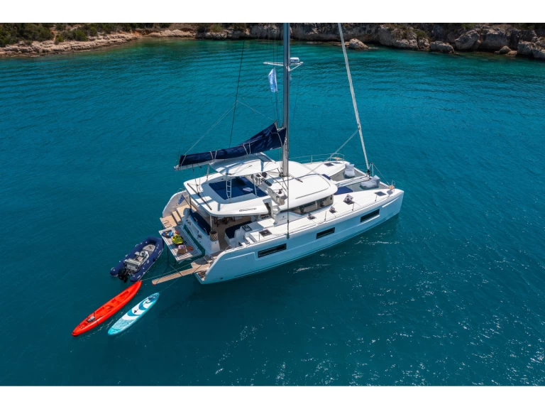 Alquiler de barcos Pórto Chéli barato de Lagoon 46