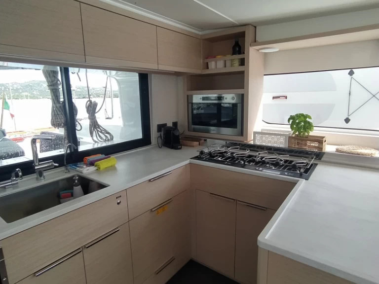 Alquiler Porto Pollo - Lagoon Lagoon 46 en SamBoat