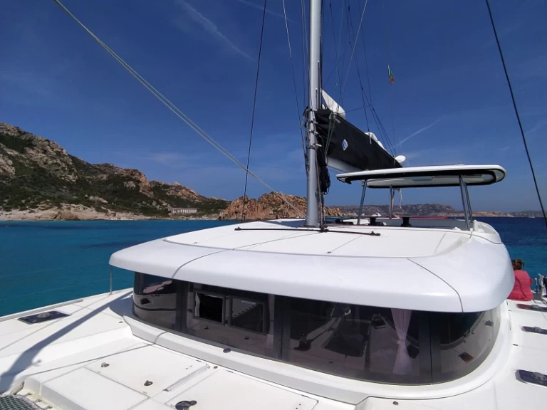 Alquiler de embarcaciones Lagoon Lagoon 42 enPorto Pollo en Samboat