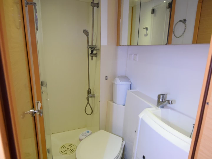 Alquiler Catamarán Lagoon con o sin  título de navegación