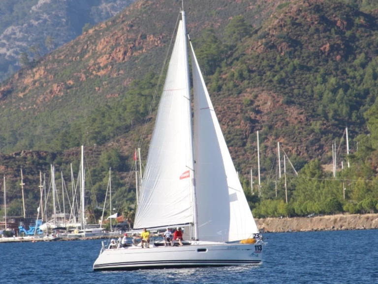 Alquiler de Jeanneau Sun Odyssey 36i en Marmaris