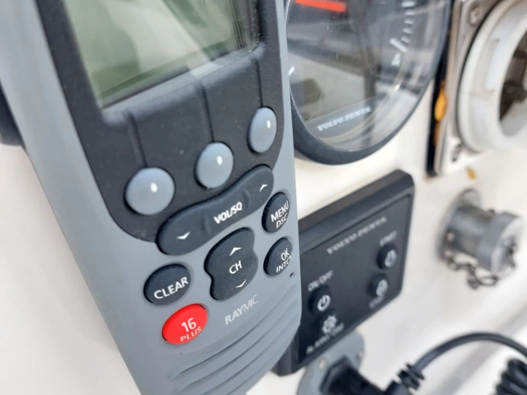 Alquiler Velero Dufour con o sin  título de navegación