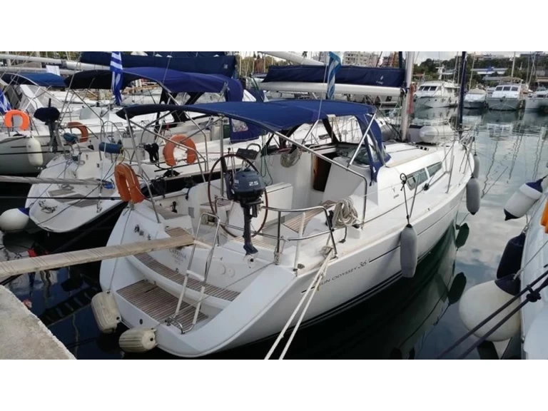 Alquiler de embarcaciones Jeanneau Sun Odyssey 36i enEleusis en Samboat