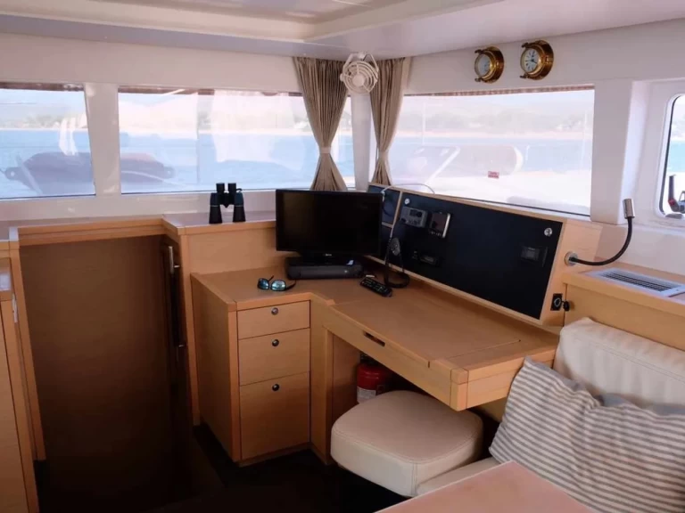 Alquiler de Catamarán, con o sin patrón Lagoon Lefkáda