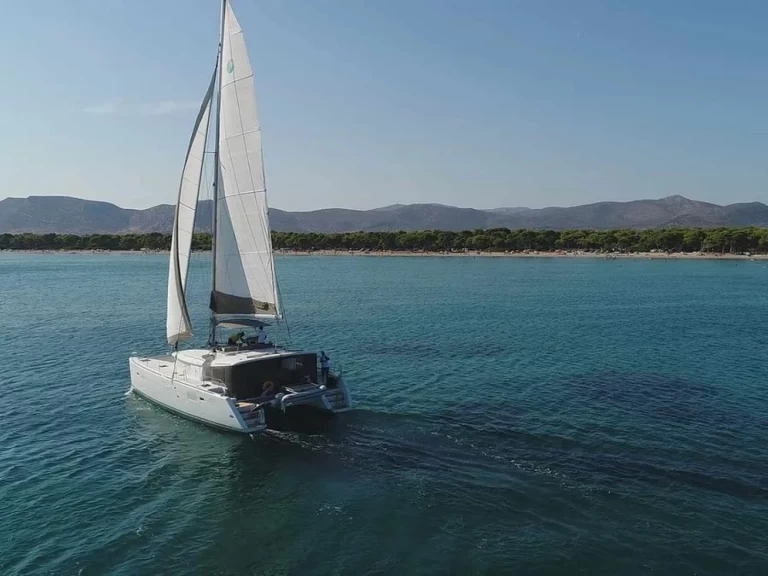 Alquiler Catamarán Lagoon con o sin  título de navegación