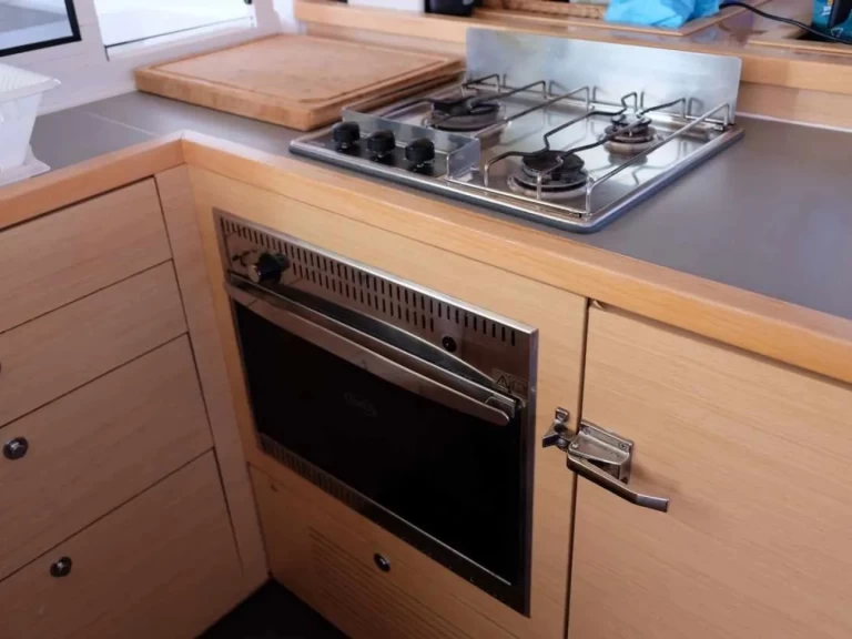 Catamarán para alquilar Lefkáda al mejor precio