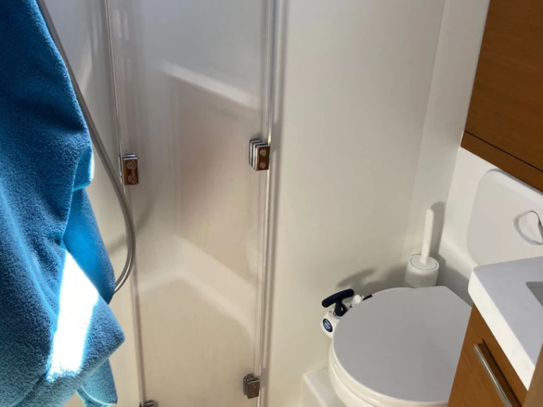 Alquiler de Bénéteau First 44 en Lávrio