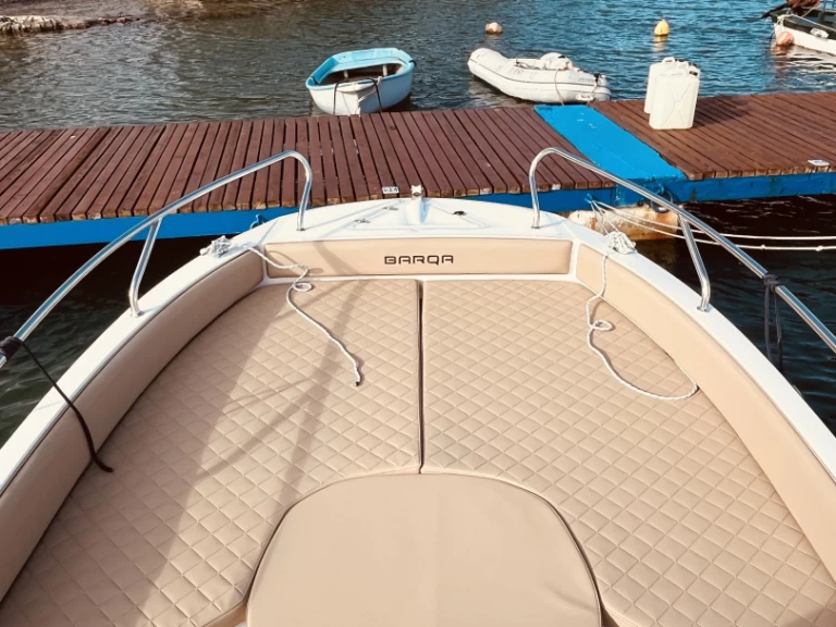 Barqa Barqa Q20 de alquiler a Rovinj
